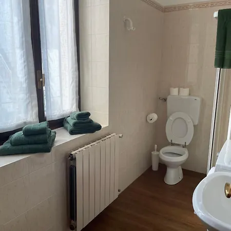 L'angelo ستريزا